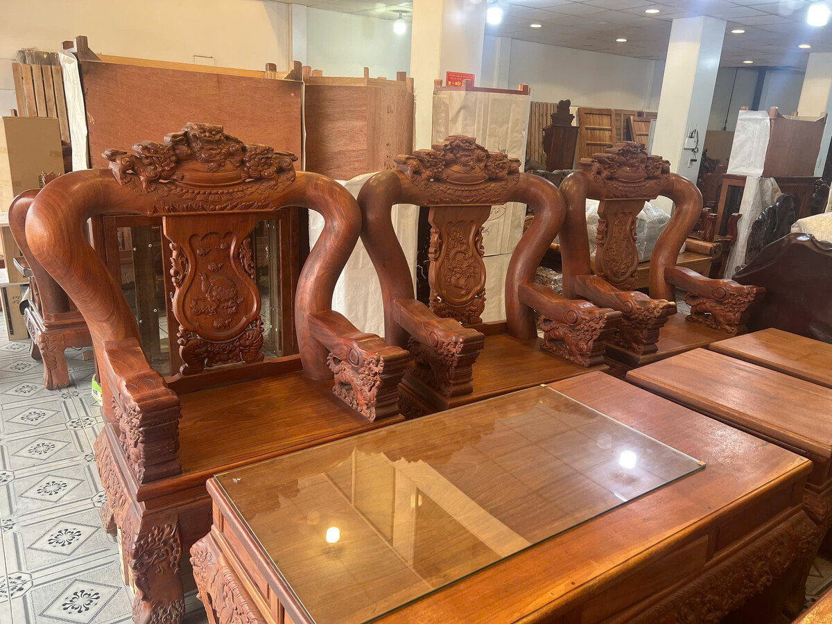 Bộ Sofa Phòng Khách Gỗ Gõ Đỏ 10 Món Sang Trọng Đại Gia Đình