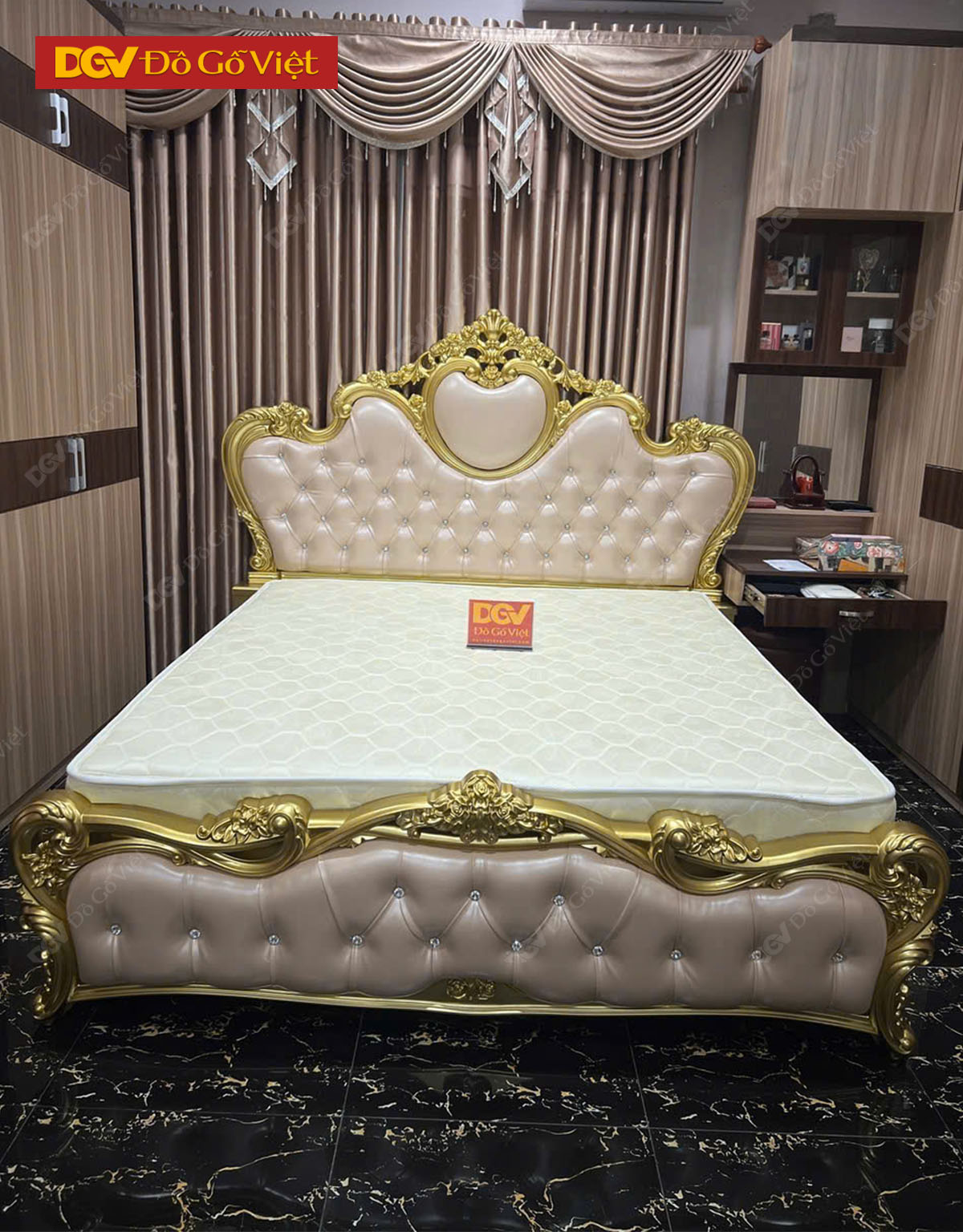 Giường Ngủ Gỗ Công Nghiệp Cổ Điển Màu Vàng Nệm Xám Đẹp Giá Tốt