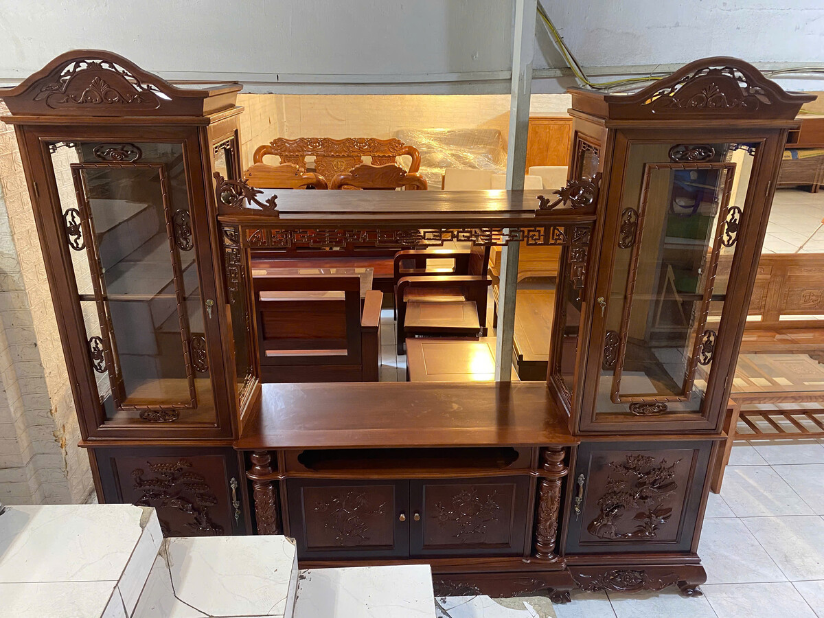 Mẫu Kệ Tivi Liền Tủ Trang Trí Gỗ Căm Xe Chạm Hoa Văn Đẹp