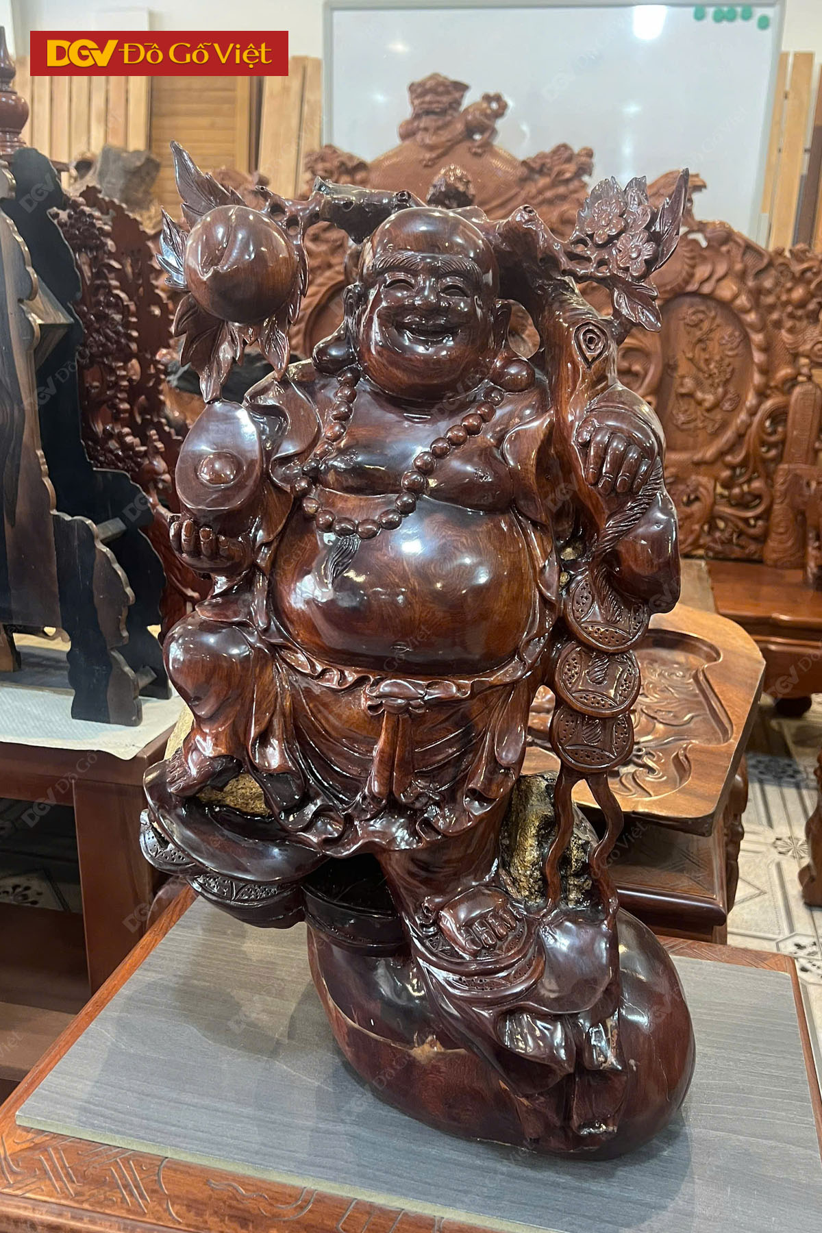 Tượng Phật Di Lặc Vác Cành Đào Gỗ Cẩm Lai Đại Tài Đại Lộc